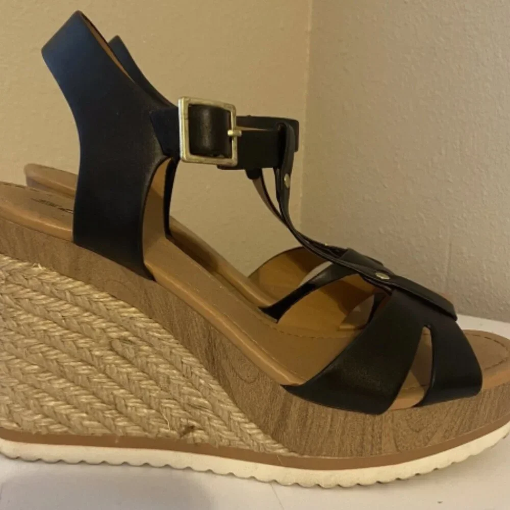 SODA Womens Black Ankle Strap Platform Wedge Espadrille Sandals